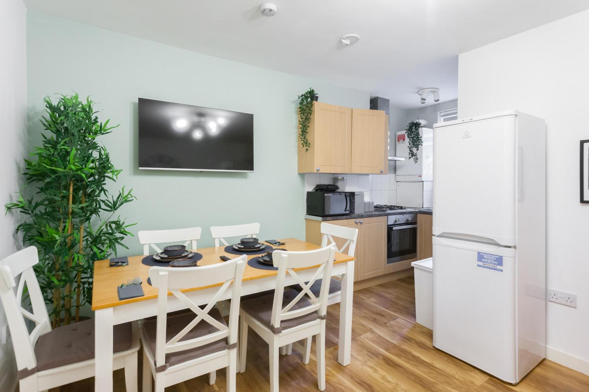 Lovely 2 Bedrooms Flat Next To The Station Appartamento